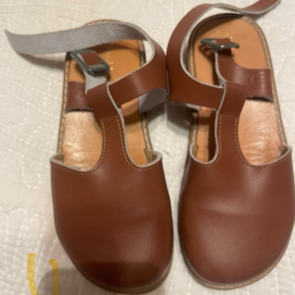 Freshly picked clog size 11